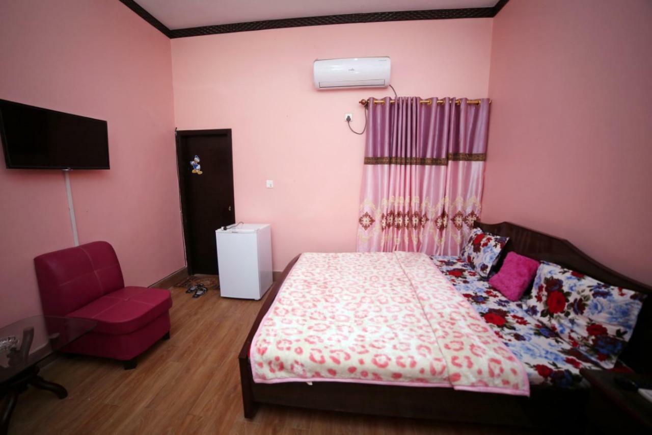 Season Inn Карачи Екстериор снимка